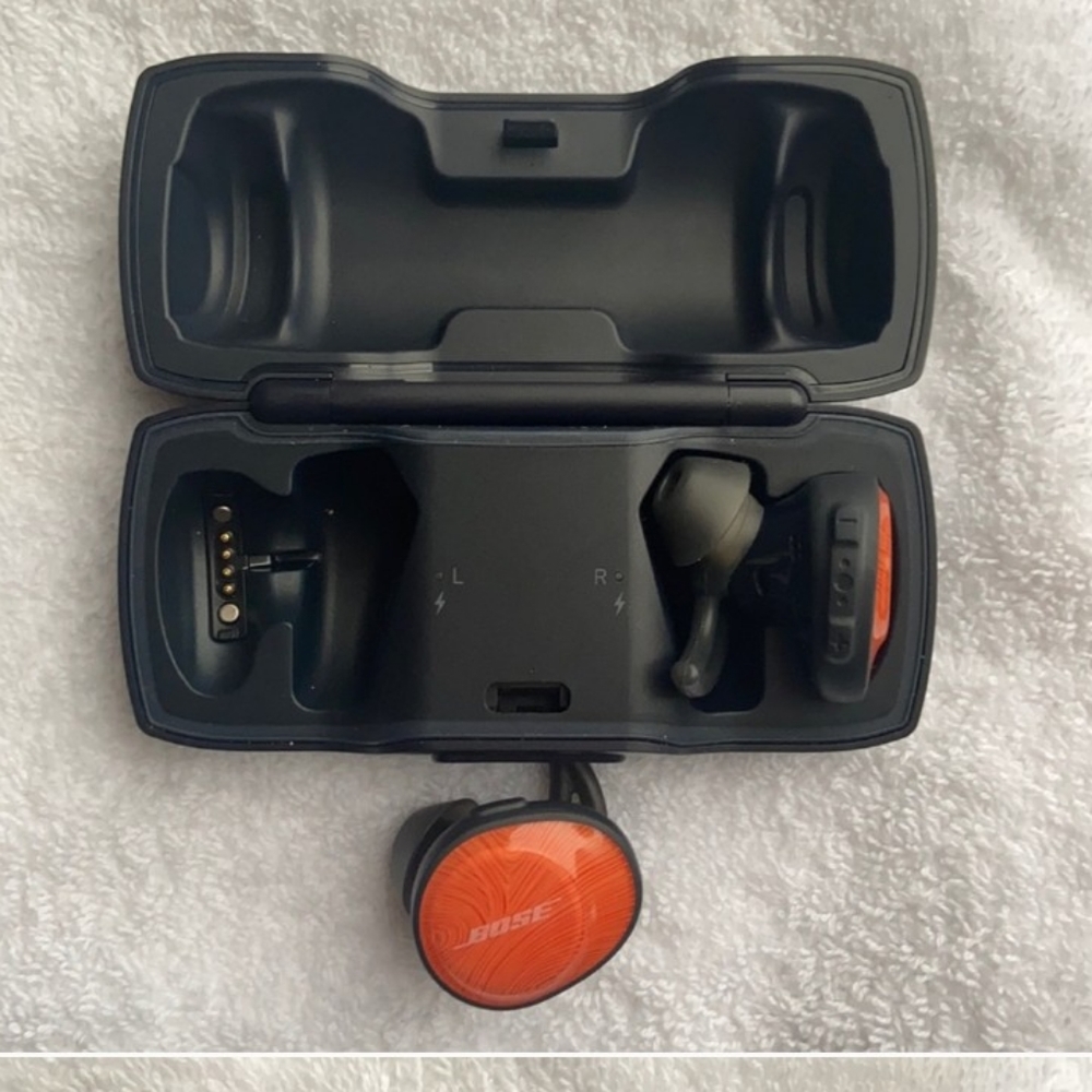 Bosr earbuds